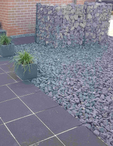 Gabionen Zaun mit Zierkies